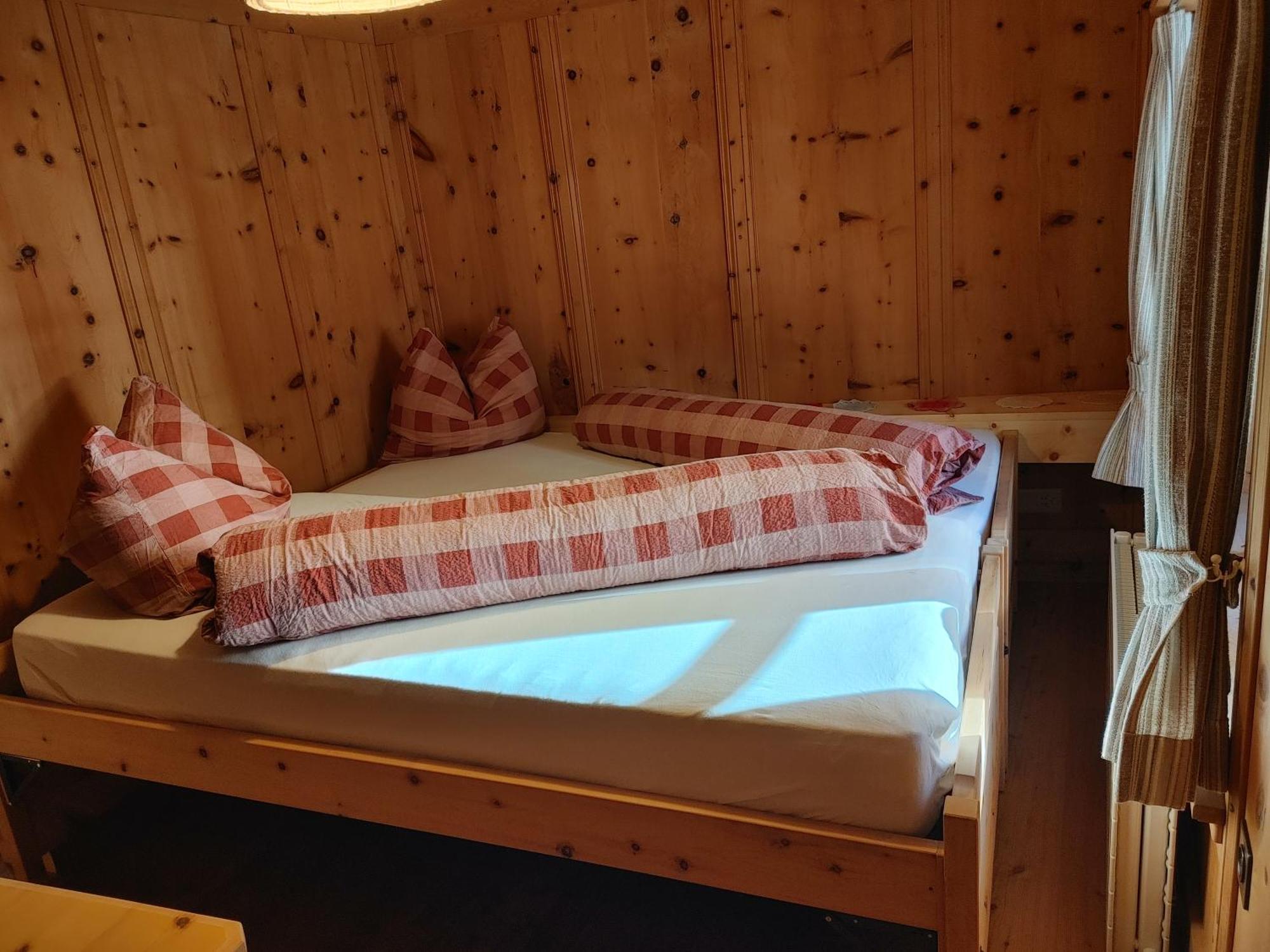 Berghaus Am Sonnenhang Valpaschun Valchava Exterior foto